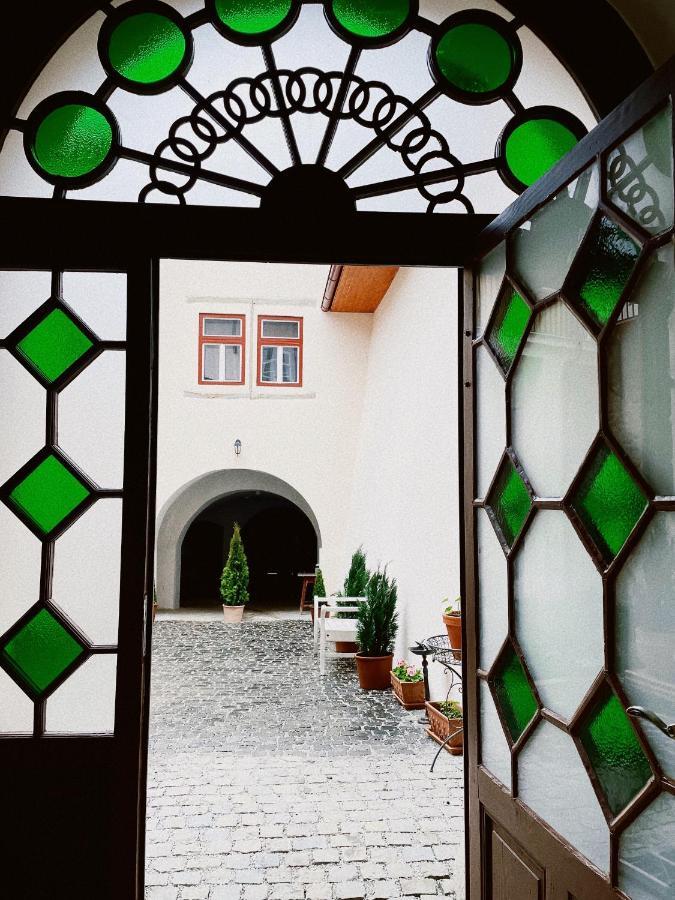 Historical Zaffir House - Market Square Levoča Esterno foto